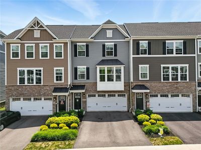 4022 Crown Dr, South Park, PA, 15129