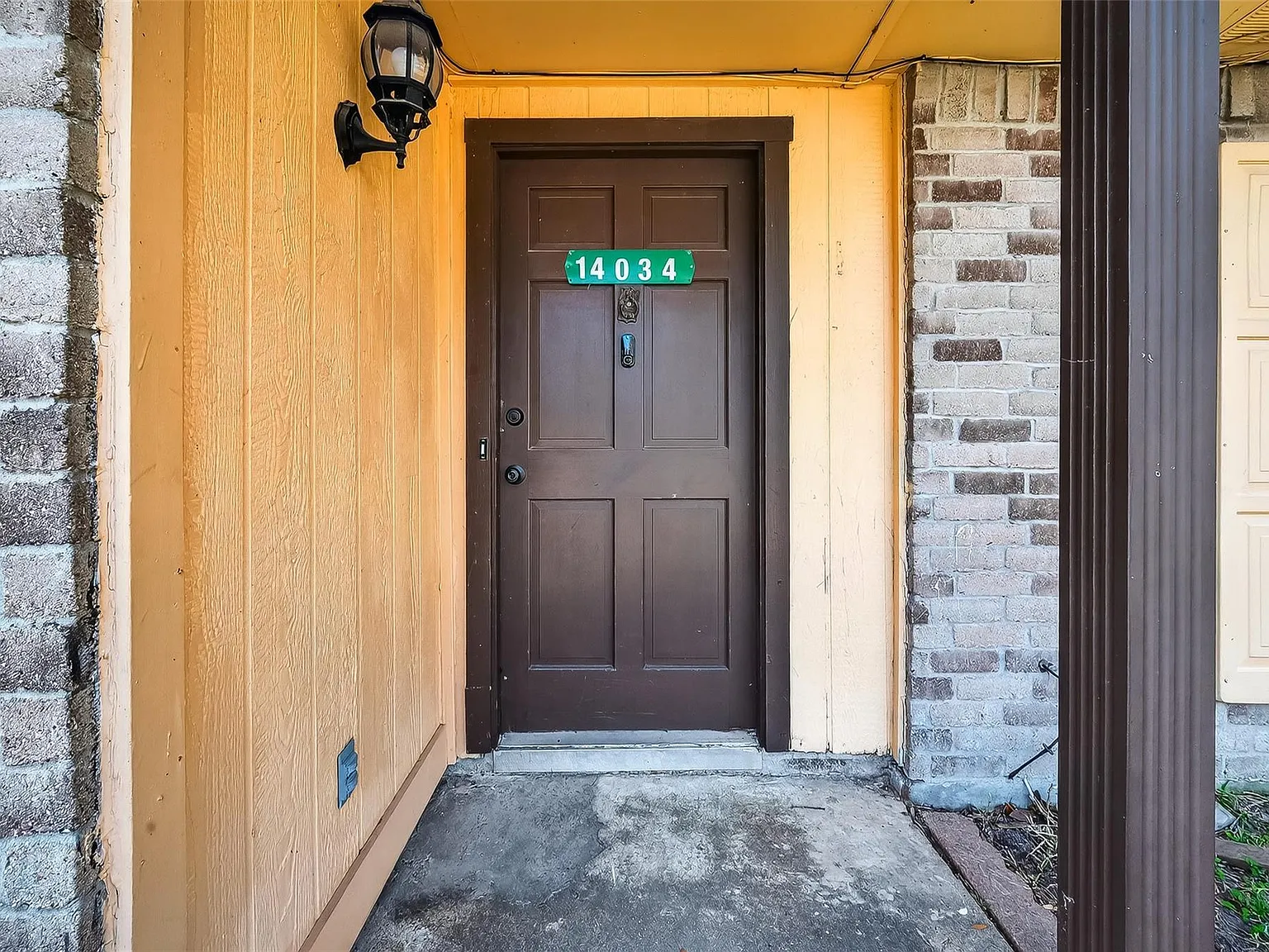 3 bed, 2.0 bath, 1717 sqft, $1,700 — Photo 2