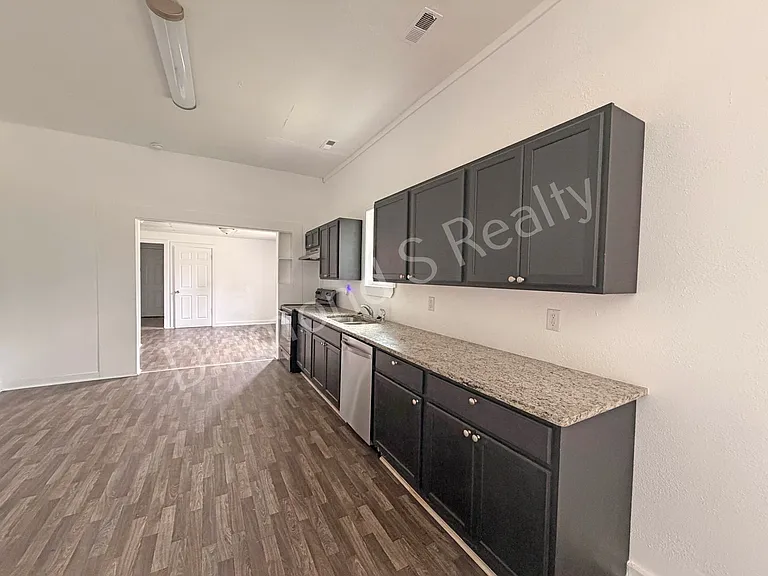 856 S Nettleton Ave — Photo 7