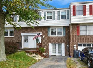 602 Heron Ct, Coraopolis, PA