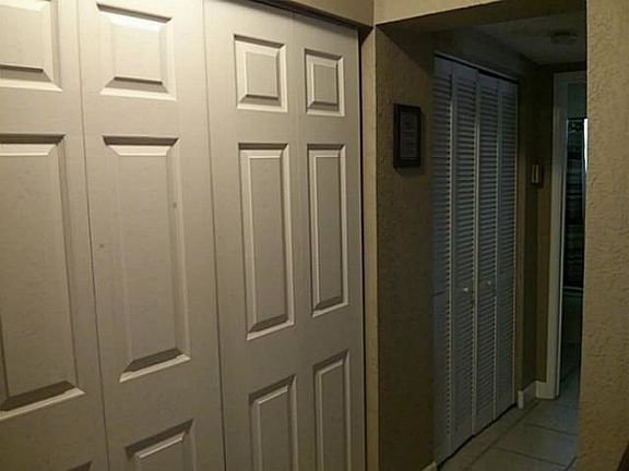 5th image of 9751 Wayne Ave APT 6