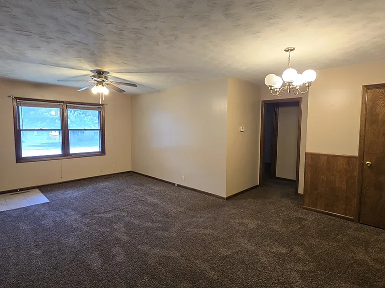 1442 N B St #4 — Photo 3