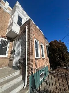 747 E Locust Ave Photo 1