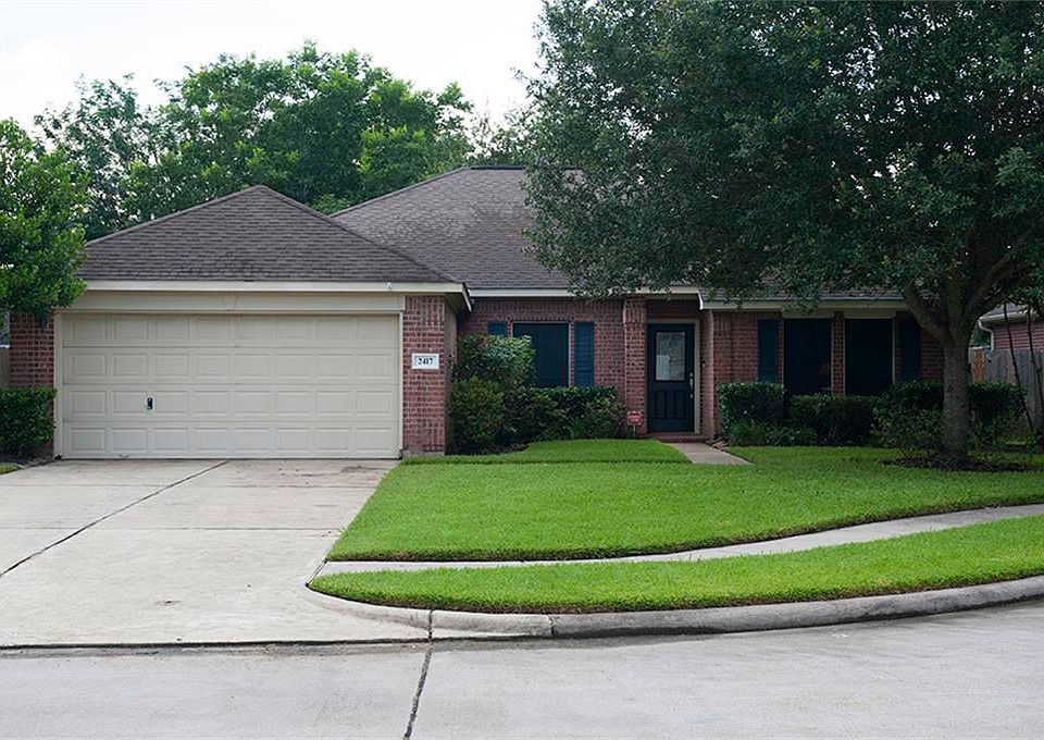 1st image of 2417 Deerfield Dr