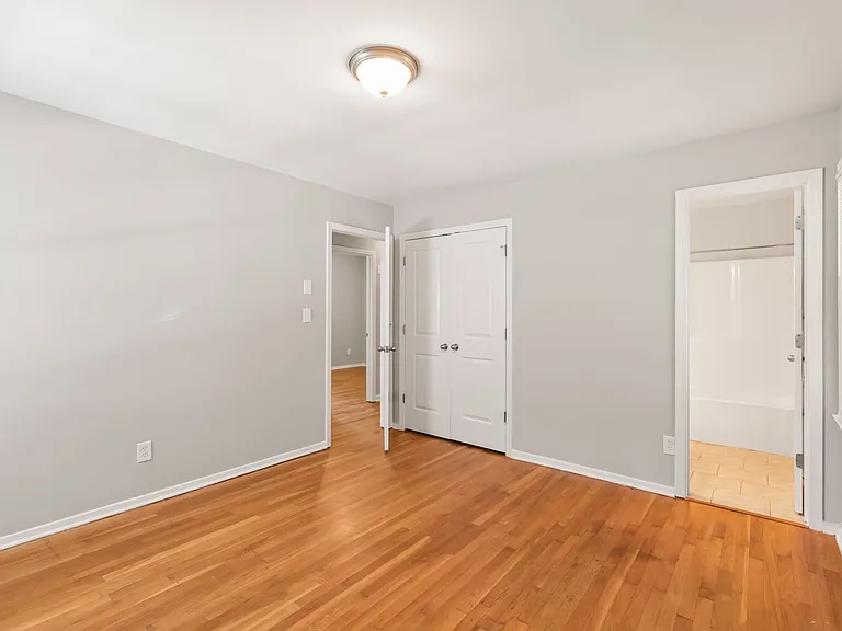 5054 Curtiswood Dr — Photo 16