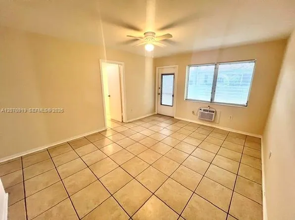696 NE 85th St #2, Miami, FL 33138