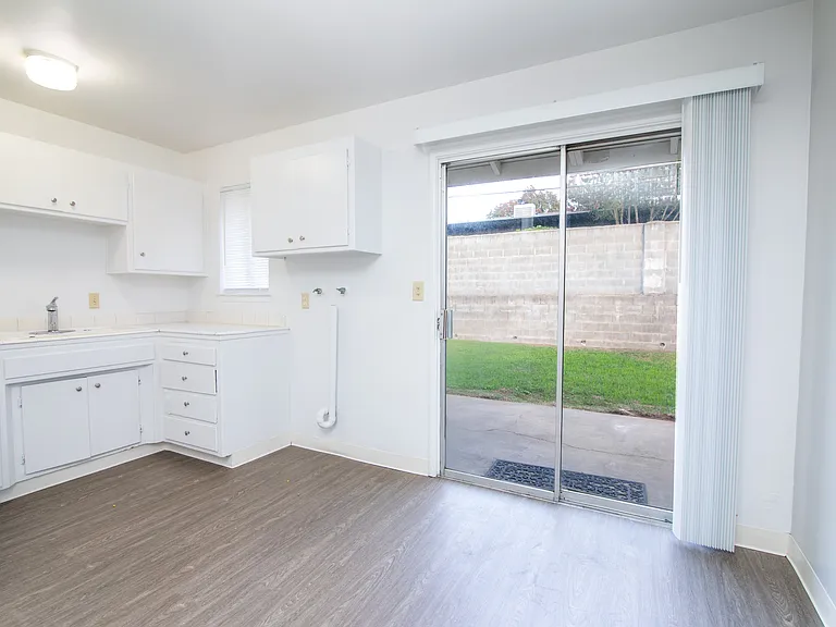 10242 S White Rock Rd-5_11132025