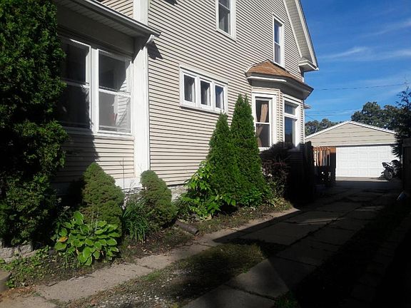 3rd image of 1213 Hague Ave