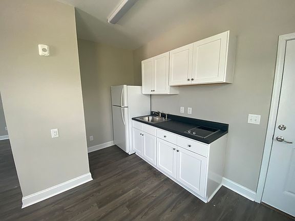 5th image of 514 S 17th St Unit 302