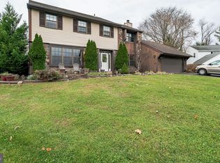 19 Exeter Ct, Holland, PA 18966