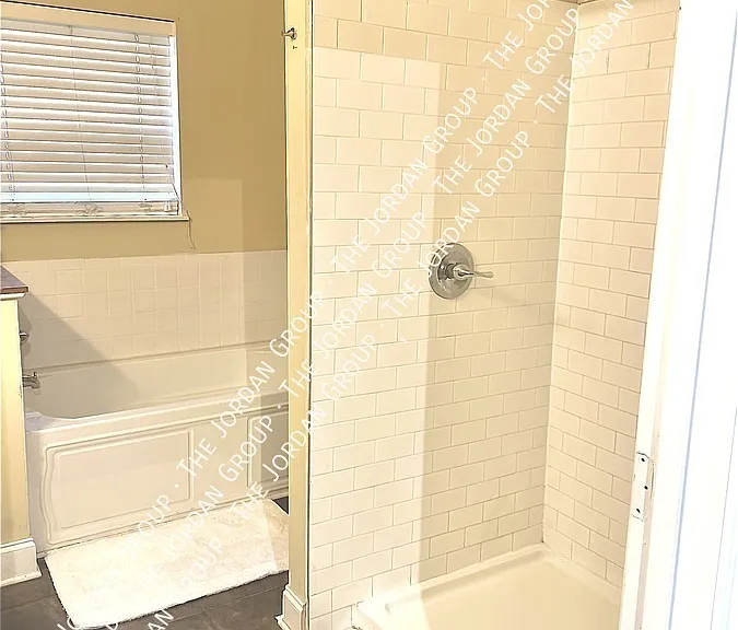 73 Robertson St — Photo 11