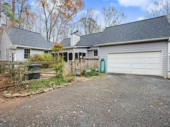 1825 Blue Pond Dr, Canton, GA 30115