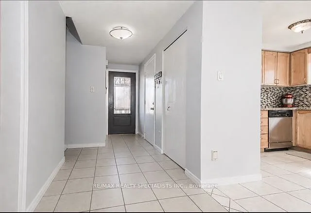4 bed, $3,000 — Photo 3