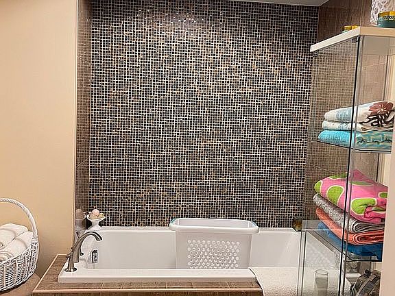 4th image of 1865 S Ocean Dr APT 3L