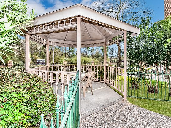 Gazebo Perfect for Picnics