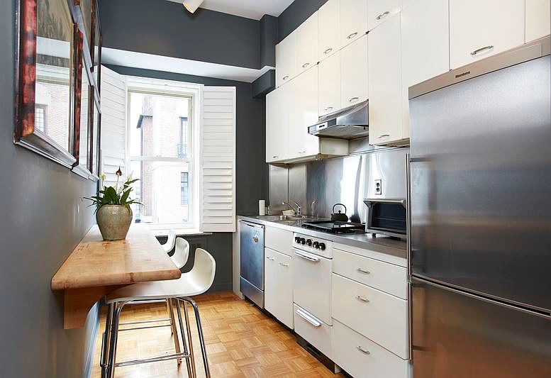 2nd image of 50 E 77th St APT 2C