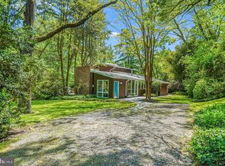 2009 Marthas Rd, Alexandria, VA 22307