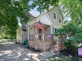 224 Charles St, Sycamore, IL 60178
