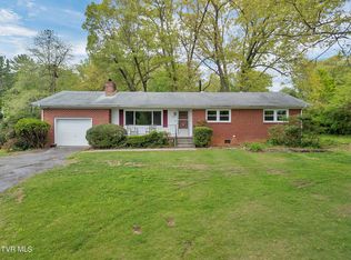 290 Valley Dr, Bristol, VA 24201