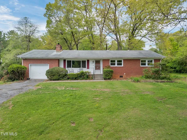 290 Valley Dr, Bristol, VA 24201