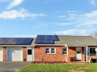 812 Market St, Mount Wolf, PA 17347