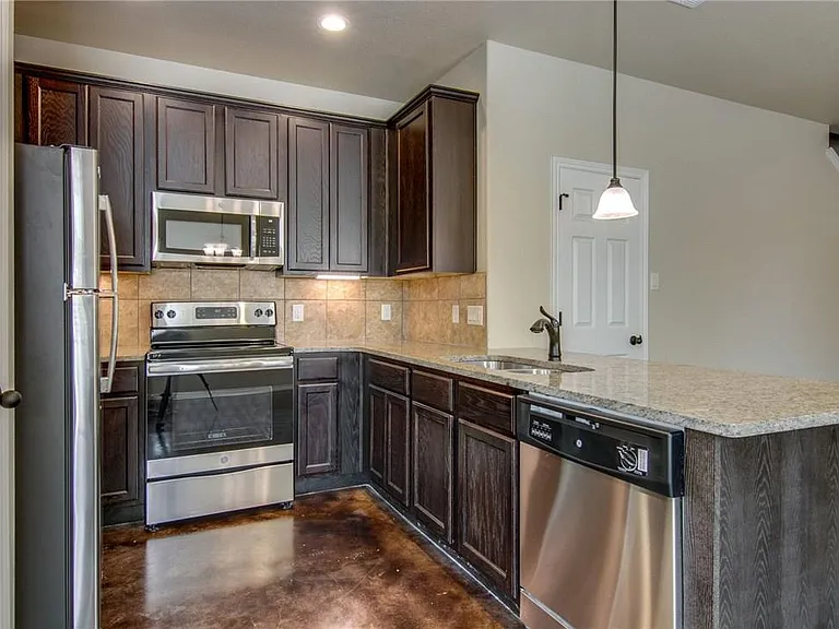 182 Samuel Dr #A — Photo 13
