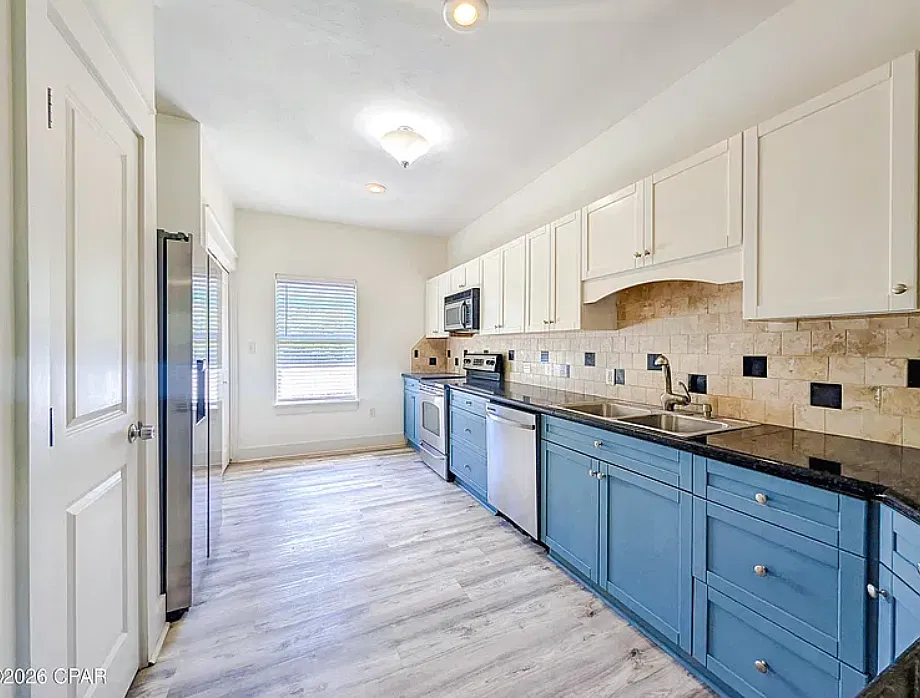 3 bed, 1610 sqft, $3,000 — Photo 3