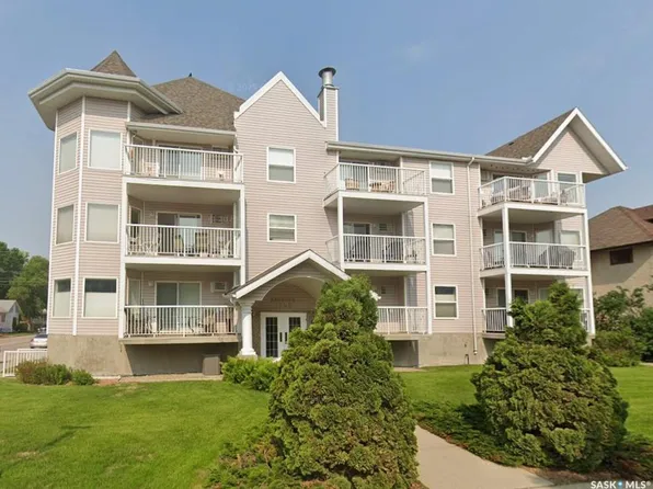 UNIT 102-1202 1st AVENUE NW, Moose Jaw, SK S6H 3N6