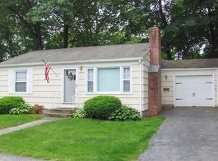 5 Sutcliffe Ave, Lincoln, RI 02865