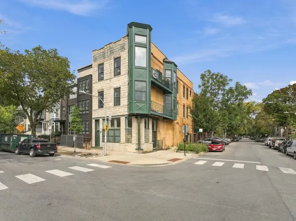 1500 W School St #2, Chicago, IL 60657