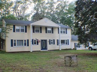 11 N Maple St, East Hampton, CT 06424