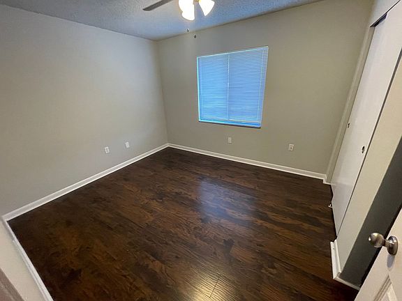 5th image of 525 Conway Rd APT 220