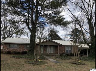 29 Stoddard Dr SW, Arab, AL 35016