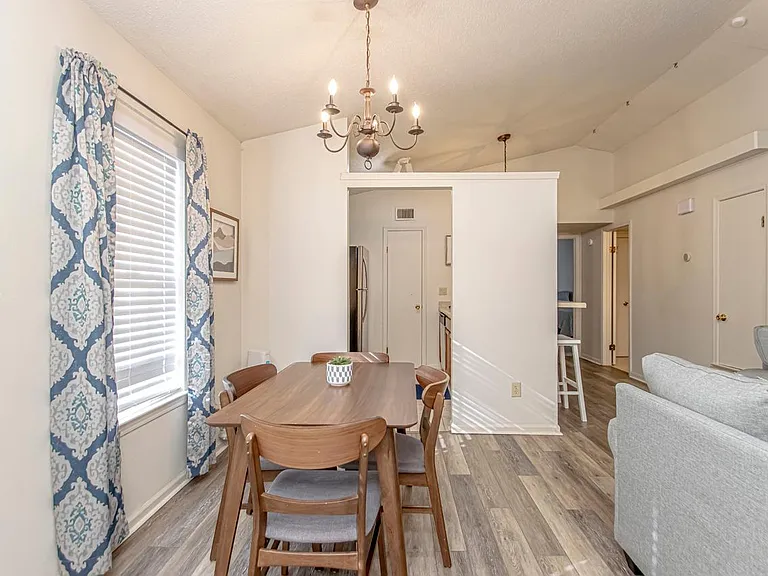 20 Woodhill Dr — Photo 12