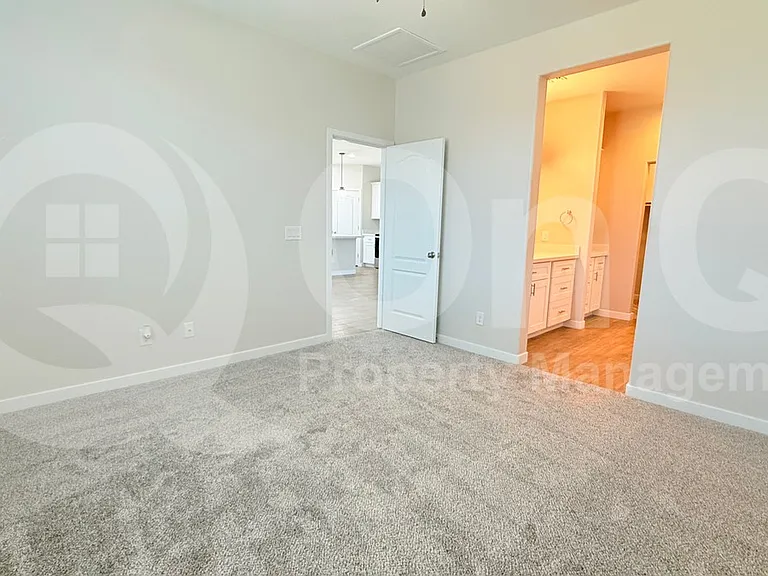 1636 E Jardin Pl — Photo 7