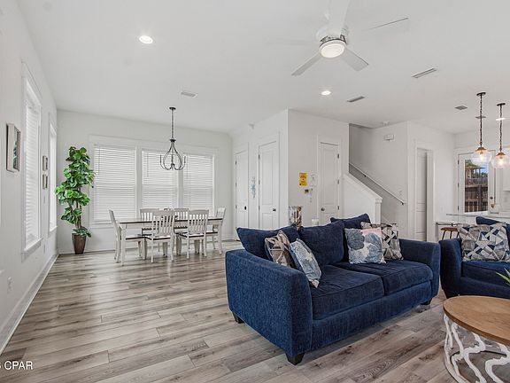 5th image of 2701 Lagoon Manor Dr