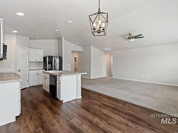 4th image of 1685 SW Levant Way