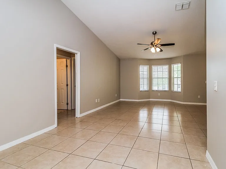 301 Morningview Dr — Photo 5