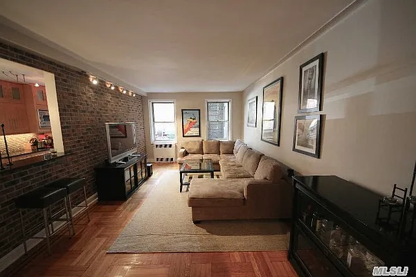 Sold by Prime Realty | media 10