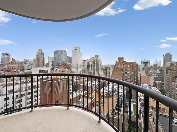 5th image of 304 E 65th St APT 18C