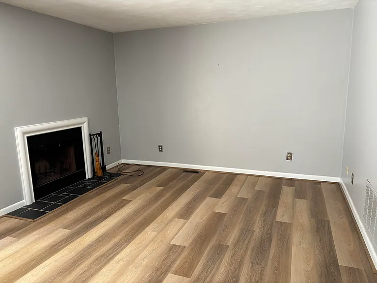 3552 Londonderry Ln — Photo 2