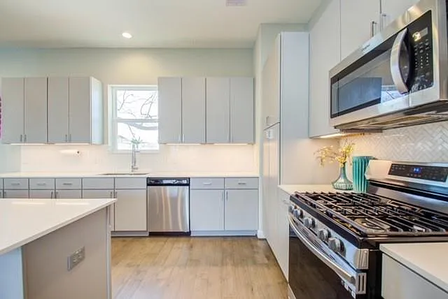 8411 Hempstead Rd #G — Photo 26