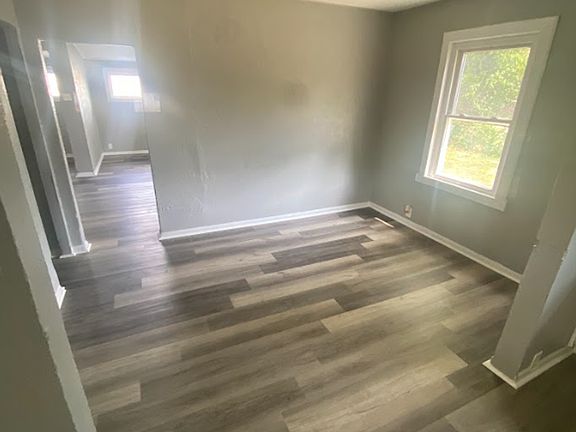 2nd image of 157 1/2 Stafford Ave #157
