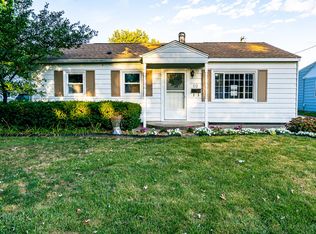 10 Ryan Dr, Bloomington, IL