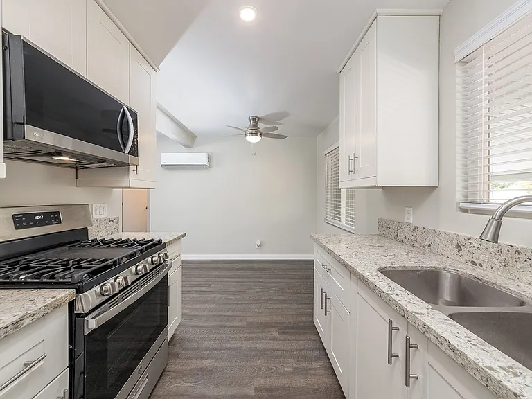 527 Garfield St #1 — Photo 11