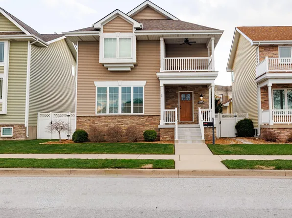 1514 Center St, Whiting, IN 46394