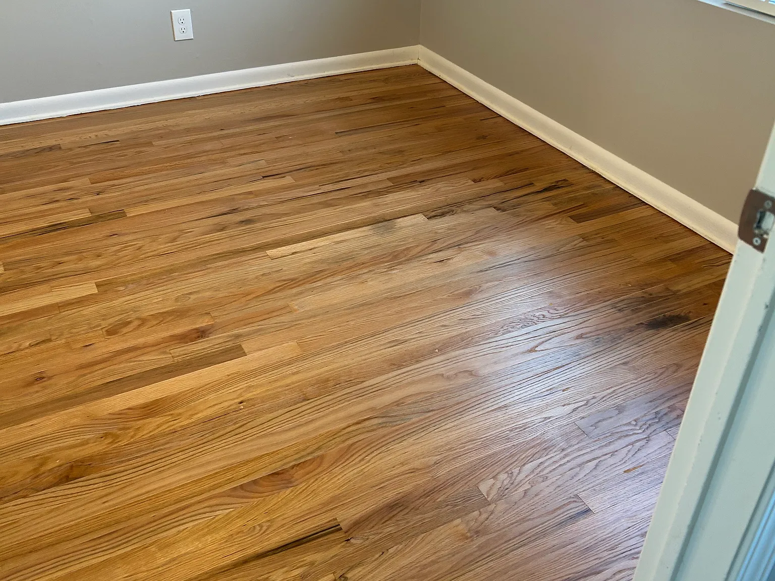3 bed, 950 sqft, $1,025 — Photo 3