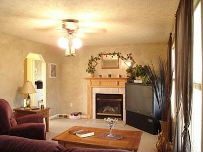 Living Room w/Fireplace