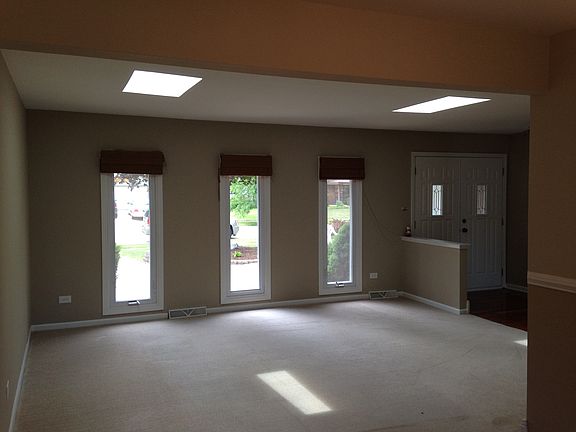 4th image of 508 Edgebrook Dr