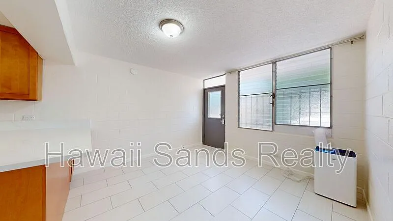 Studio, 1.0 bath, 336 sqft, $1,800 — Photo 4